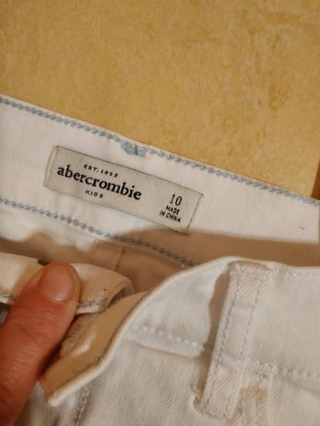 Značkové kraťasy vel.134, 134