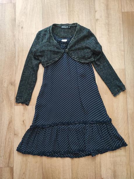 Puntíkované šaty, 140