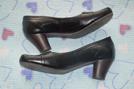 38 černé lodičky, 38