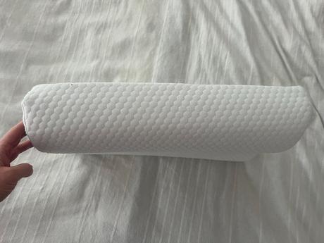 Profilovaný polštář z paměťové pěny vanse, 