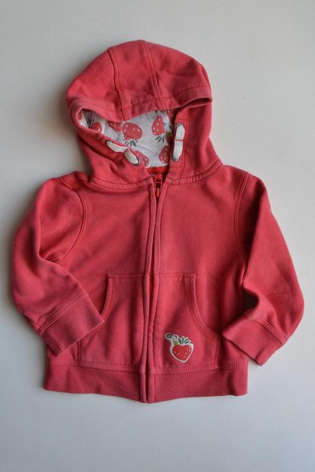 Komplet s jahodou, 86–98