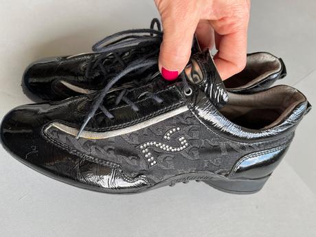 Černé lesklé elegant tenisky nero giardini vel 36, 36