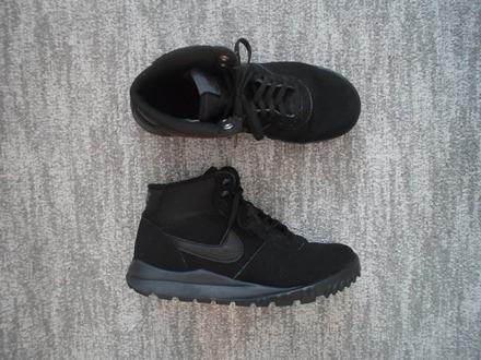 Černé kotníčkové boty tenisky botasky, nike,40