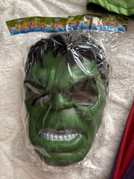 An26/ kostým hulk zn. disney  - v.9/10 let, 