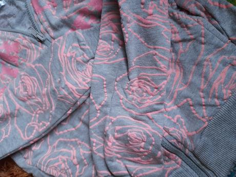 Šedá žíhaná mimina do růžova, 128