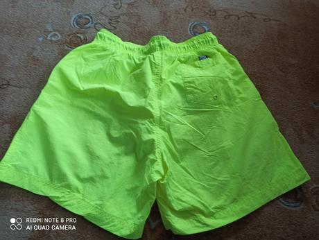 Kraťasy a tričko, 140–152