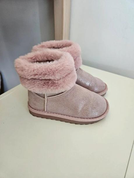 Blikací válenky, vel. 25/26, primark,25