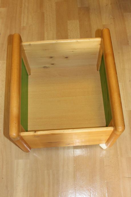 Dřevěný kontejner na kolečkách na hračky + sezení,