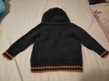 Chlapecký svetr, 92