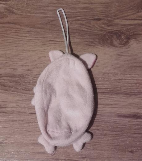 Žiňka prasátko na mytí těla,