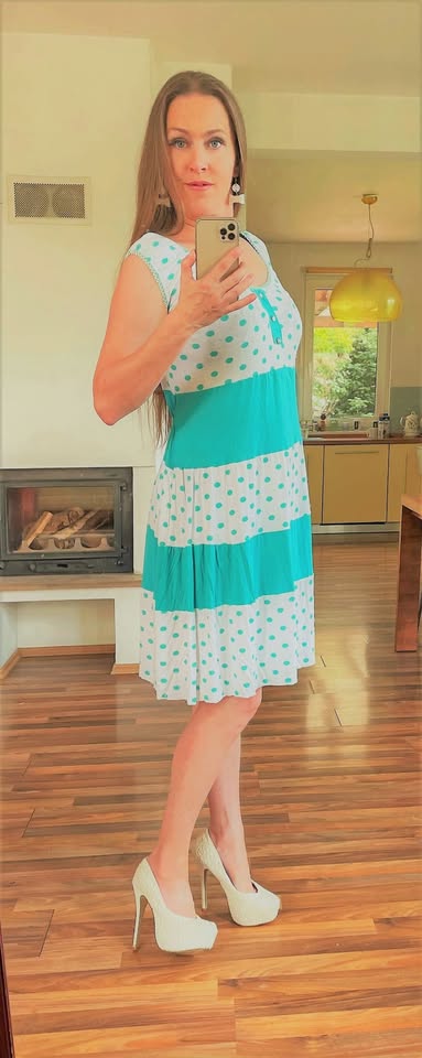 Letní šaty s puntíky, vel m/l, mundo mix, m