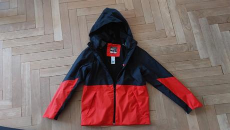 Nepromokavá bunda 134/140, decathlon,134