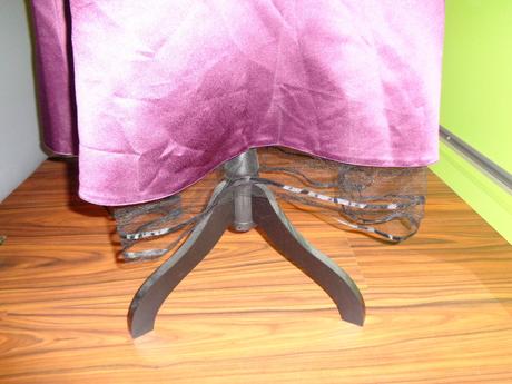 Nádherné tmavě vínové šaty, 42