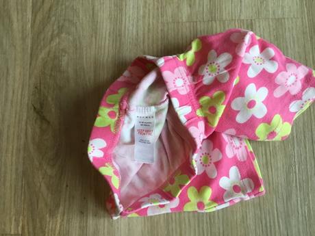 Kraťasy s kytičkami, nutmeg,80