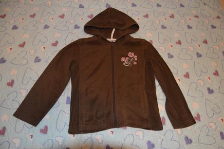 128 134 hnědá fleesová mikina s výšivkou, lupilu,128