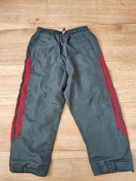 Šusťákové kalhoty, 104