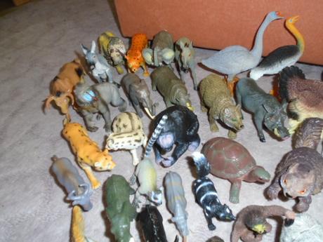 Zvířata zvířátka truhla 100 ks,