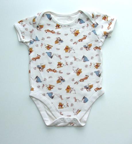 C406 body s medvídkem pú vel. 80, disney,80