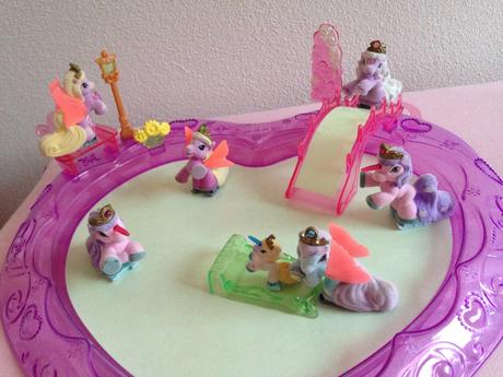 Filly konicci a kluziste s doplnky, 