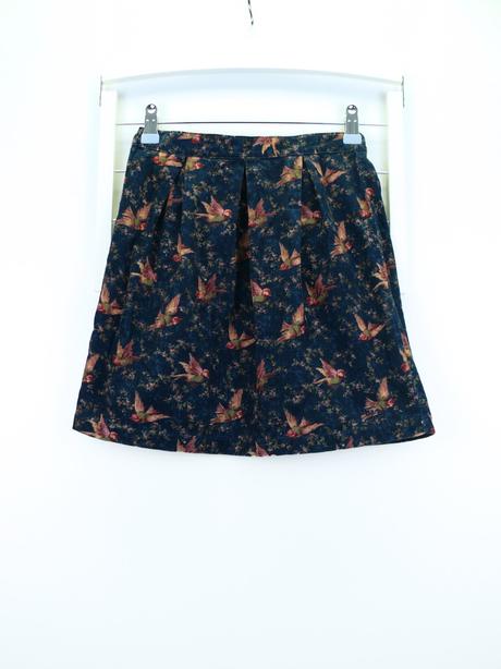 Sukně s ptáčky, 134