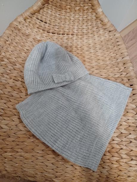 Šedý komplet čepice + nákrčník 4-8 let, h&m,110