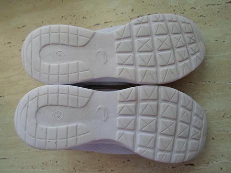 Bílé boty tenisky botasky sálovky, 38