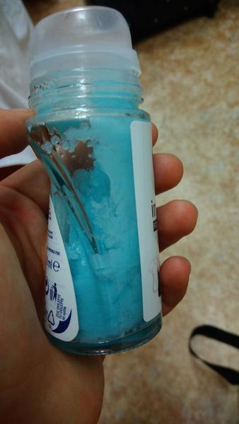 Antiperspirant zavřený v šuplíku, co se s ním stalo?