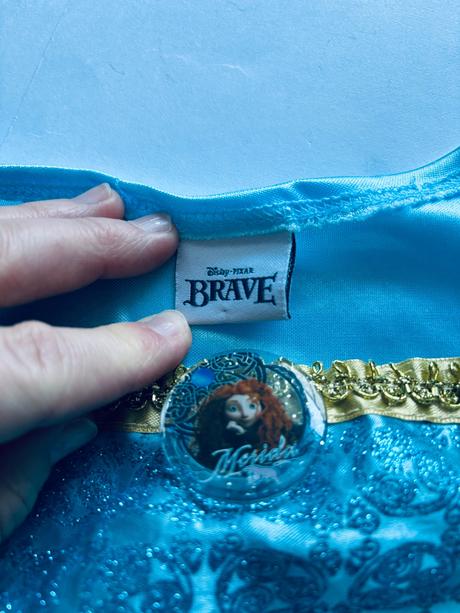 An13/ kostym princezna rebelka - v.7/8 let, 