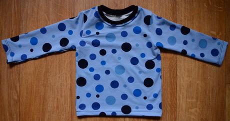 Triko s puntíky, 80