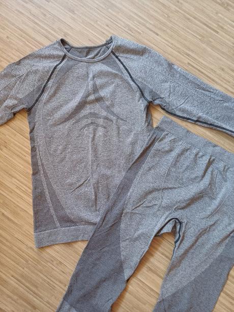 Bezešvé termo prádlo vel.146/152, 146