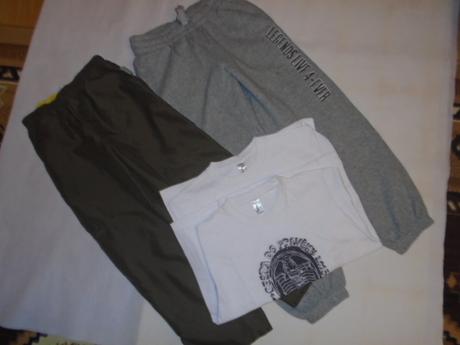 Tepláky 3ks tričko vel 134/140, 122–134