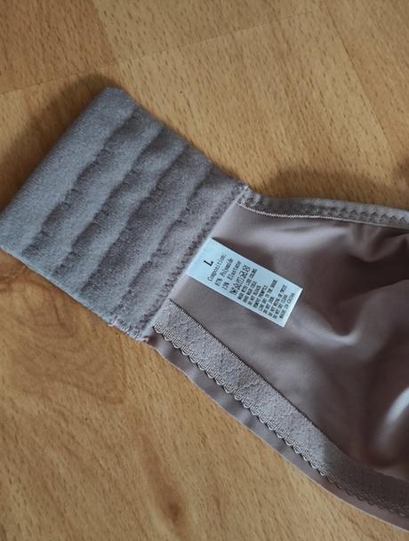 Krajková vystužená podprsenka, l