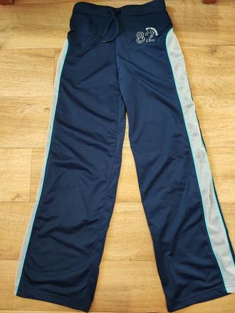 Sportovní kalhoty, 152