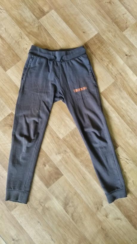 Tepláky, vel.134, 134