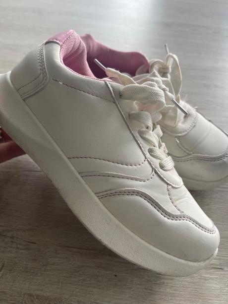 Bile tenisky vel.32, 32