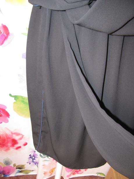 Dámské společenské šaty, malé černé gas, m