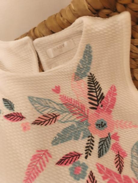 Sváteční třpytivé šaty, pepco,92