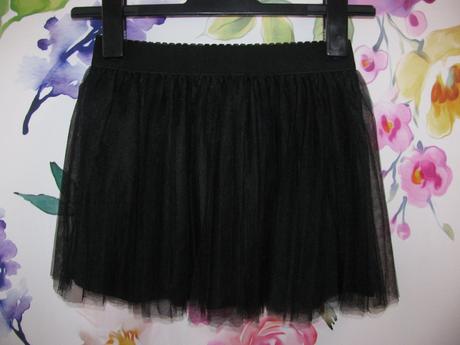 Černá tylová vícevrstvá sukně, 152