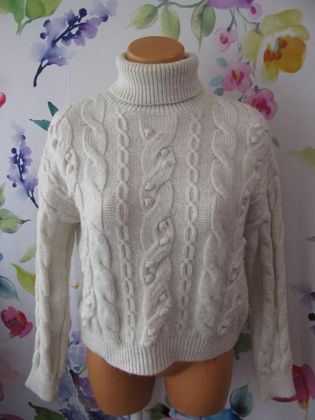 Skvělý dívčí, dámský rolák reserved, reserved,s