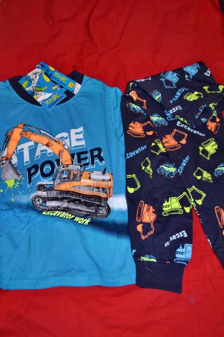 Pyžamo bavlněné kugo,po nasvícení svítí, kugo,98 / 110 / 122