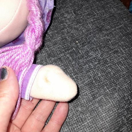 Látková panenka fialová,