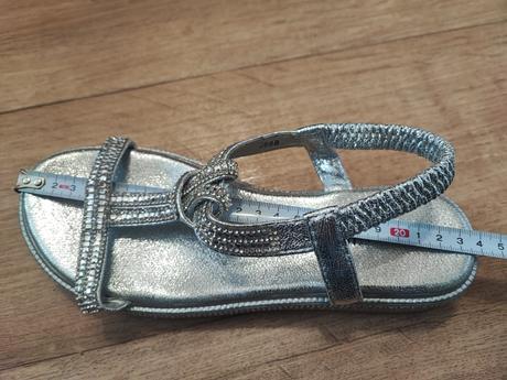 Stříbrné sandálky, 37