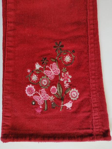 Vínové manšestráky, 98