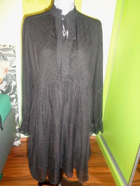 Černé splývavé elegantní šaty, orsay,42