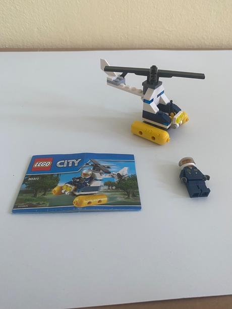 Lego city set 30311,