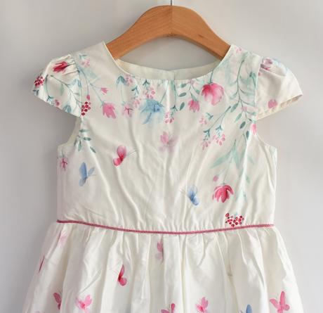 Šaty vel. 4 - 5 let, primark,110