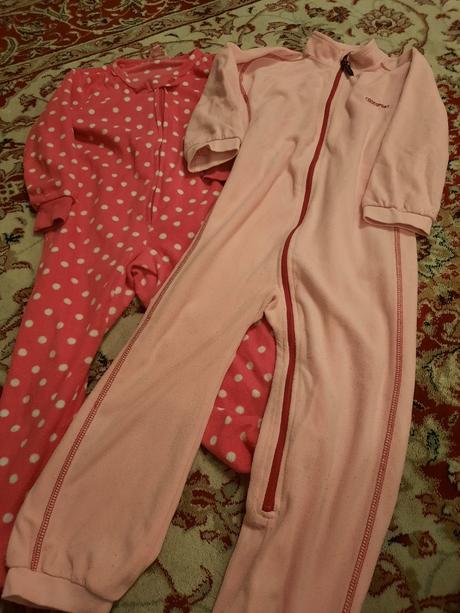 2x fleecový overal, 104