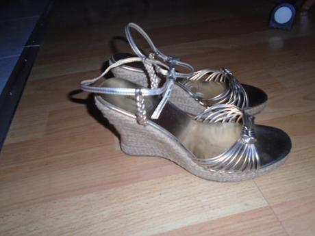 Boty zlaté sandály vel 39 stélka 25,5 cm, deichmann,39