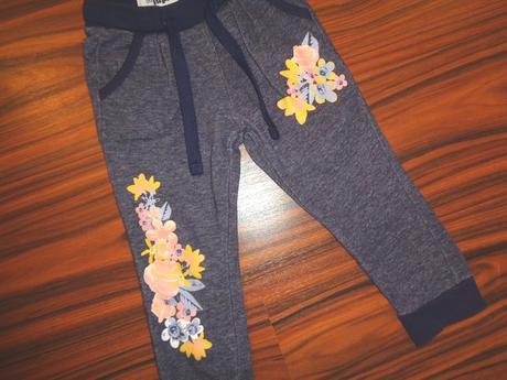 Kouzelné modrofialové tepláky s kytičkami 86/92, lupilu,92