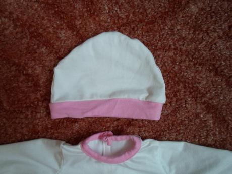 Bílý komplet overal a čepička pro panenky, 